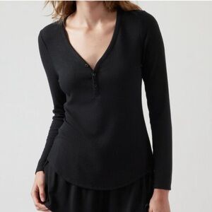 NWT Athleta Waffle Henley Long Sleeve Shirt — XS Wind Down Black Top